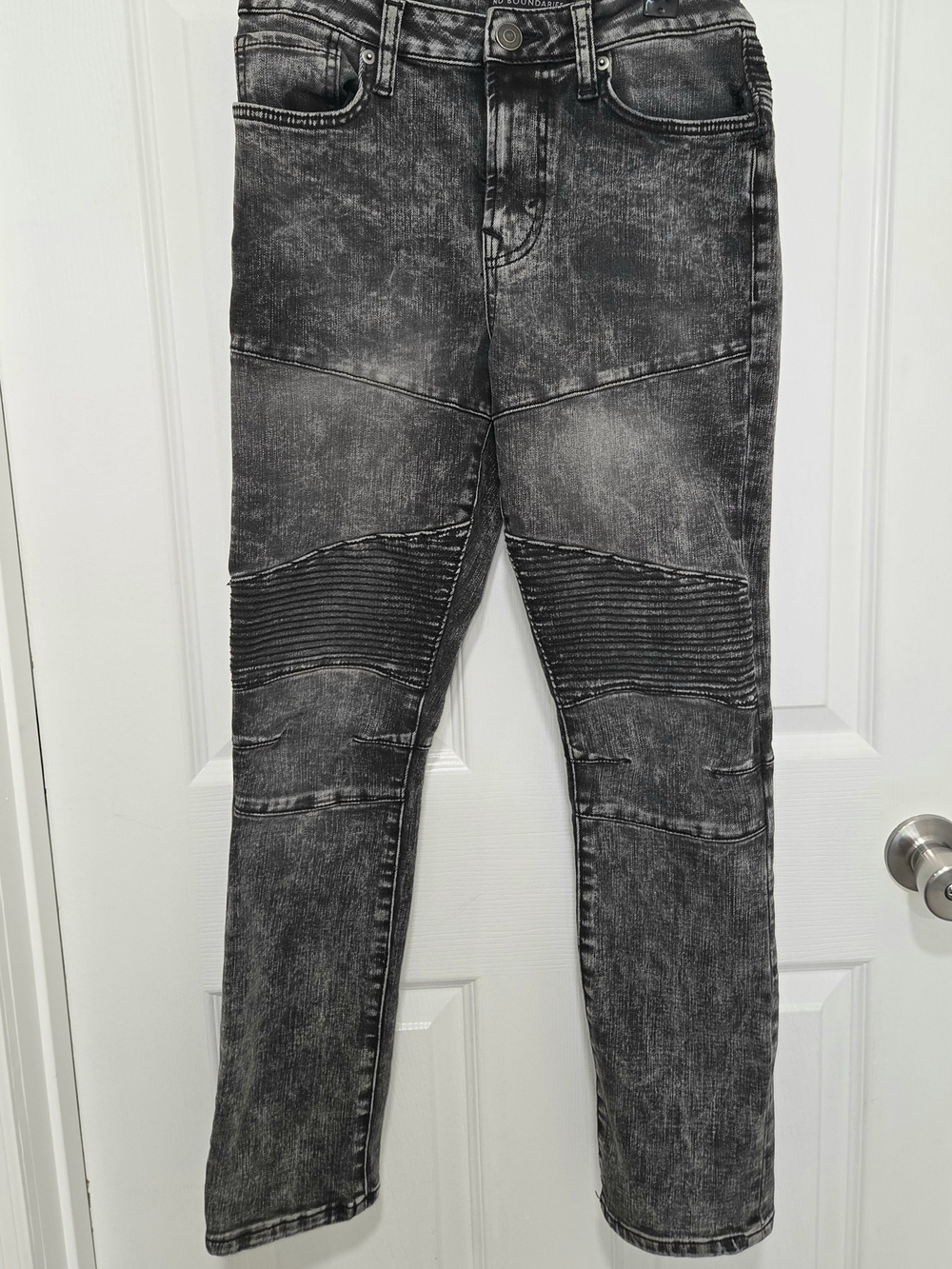 No Boundaries Black Acid Wash Moto Skinny Jeans Size 28×30